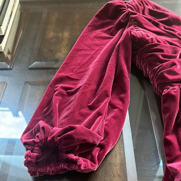 Gianni Bini Mariah 3/4 Sleeve Plunging V-Neck Velvet A-Line Dress. - Picture 9 of 14